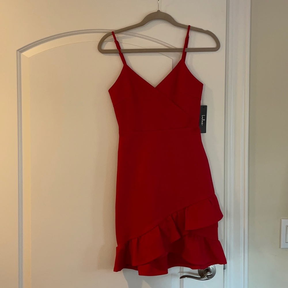 Lulu’s red dress